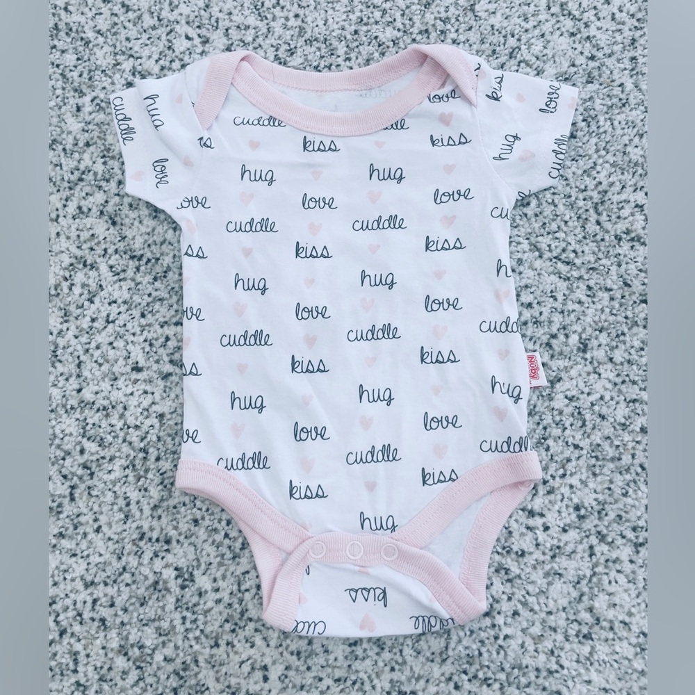 Nuby One piece Bodysuit pink hearts hug kiss cuddle size 0-3